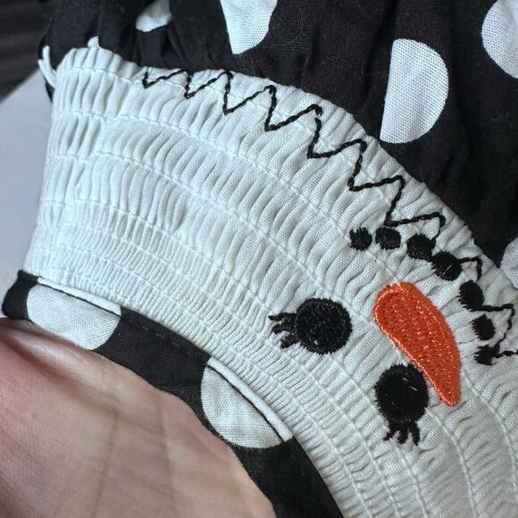 Adorable Smocked Snowman Romper - 0-3 Months - Picture 6 of 7